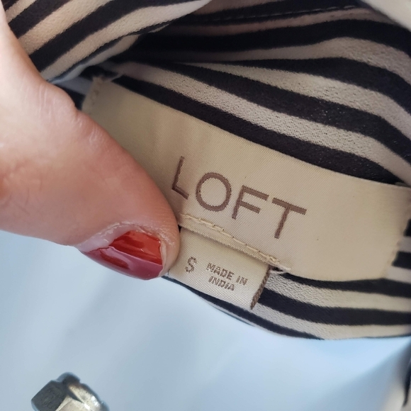 Loft Women's Small Long Sleeve Button Up Shirt White Grey Blue Stripes Blouse - Picture 3 of 9